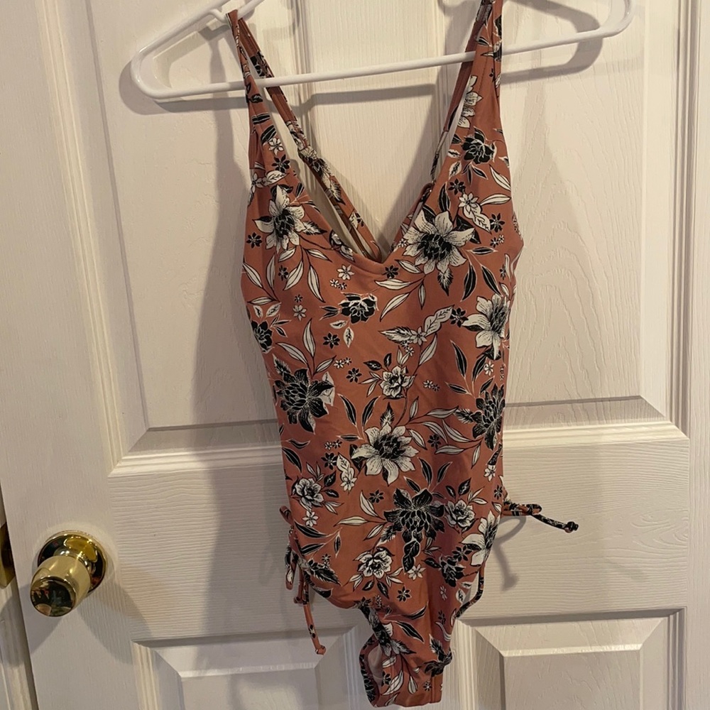 Kona Sol One Piece Bathing Suit